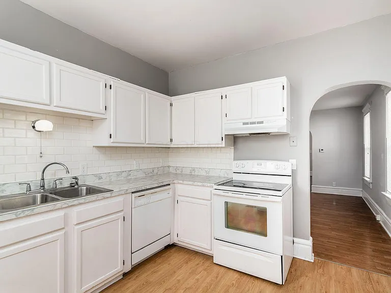 Kitchen before renovation
